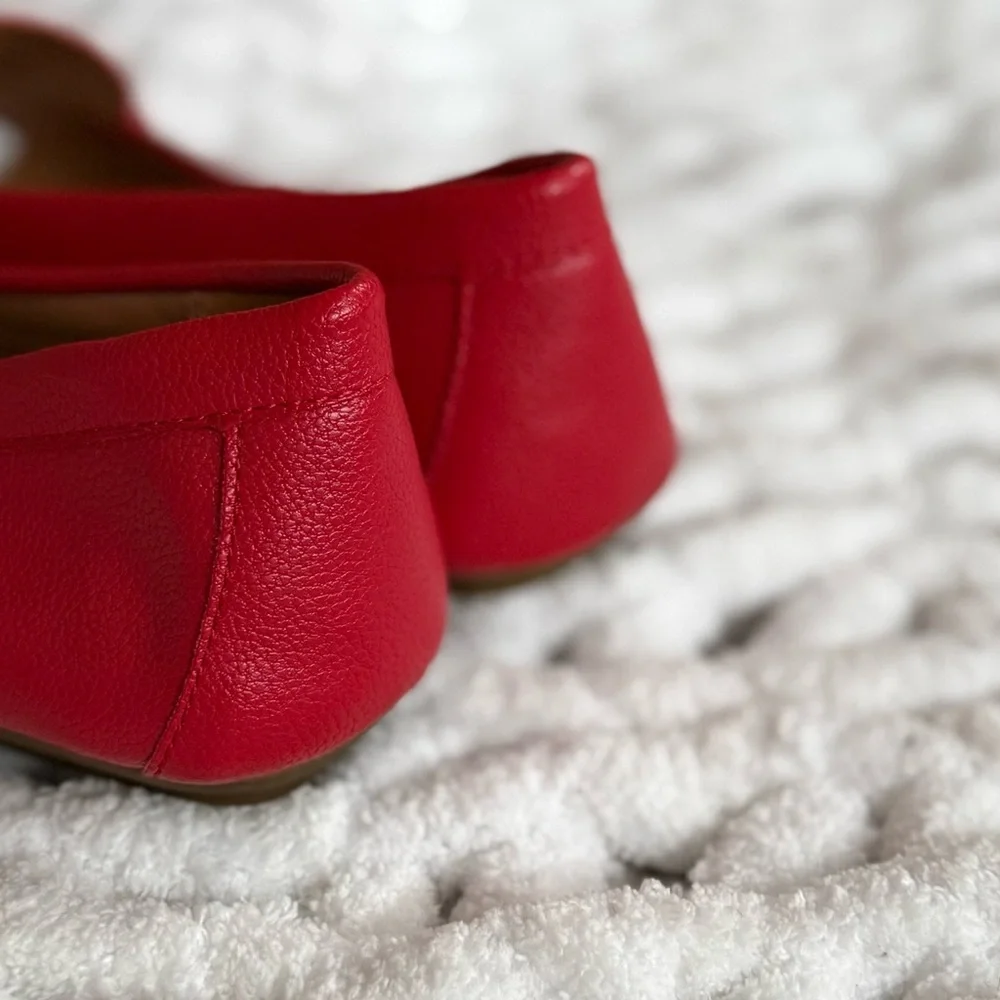 CALVIN KLEIN 11 Lillia Red Faux Leather Loafers • Driving Moccasins Shoes - Picture 4 of 9